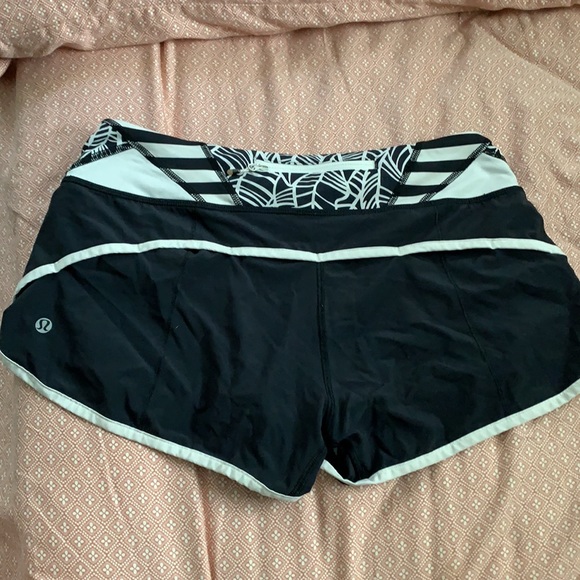 Lulu lemon shorts - Picture 3 of 6